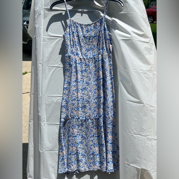 SHEIN Blue and White Spaghetti Strap Sundress - Picture 3 of 4
